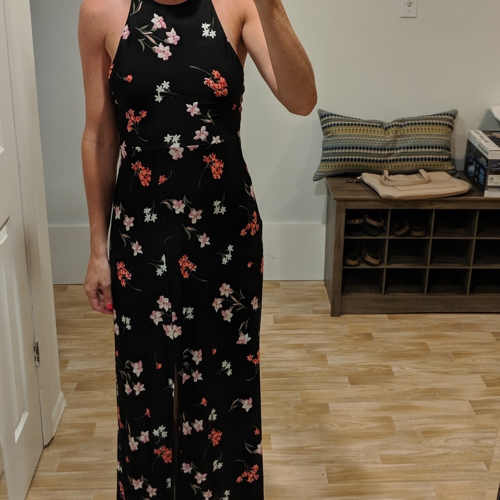 Floral open-back Maxi Dress